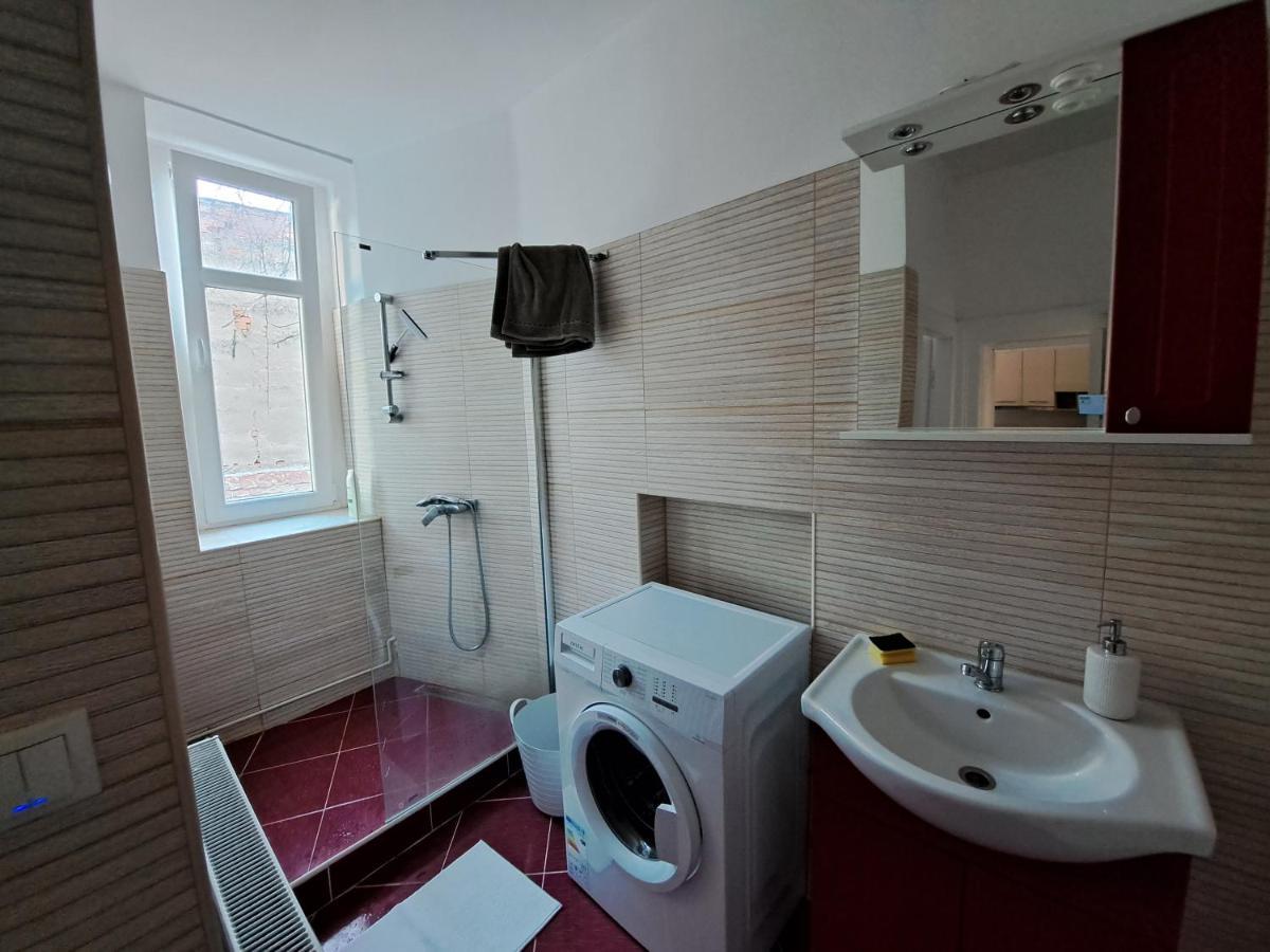 Cozy Apartment In The Heart Of Sibiu Luaran gambar
