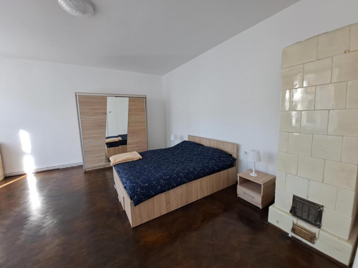 Cozy Apartment In The Heart Of Sibiu Luaran gambar