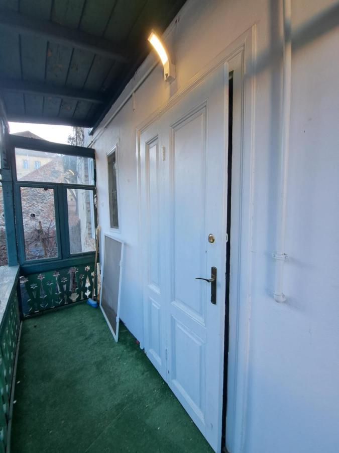 Cozy Apartment In The Heart Of Sibiu Luaran gambar